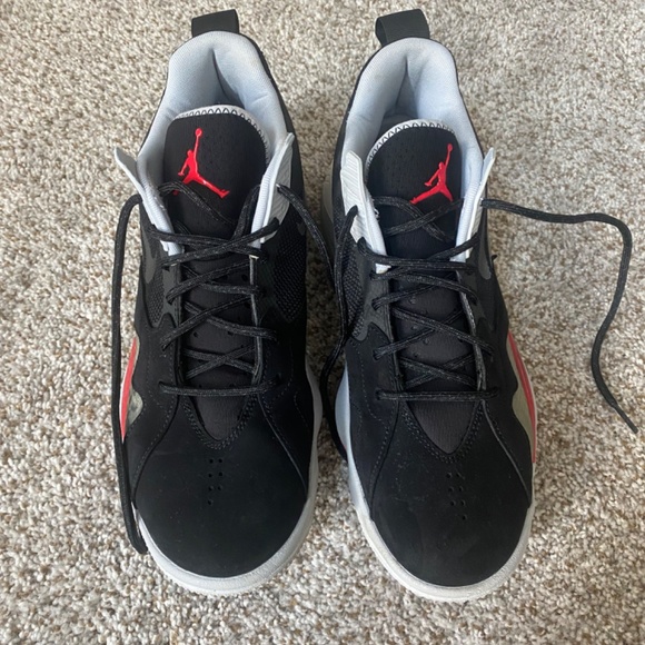 Nike Air Jordan - Picture 2 of 5